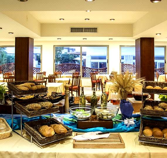 Manousos City Hotel